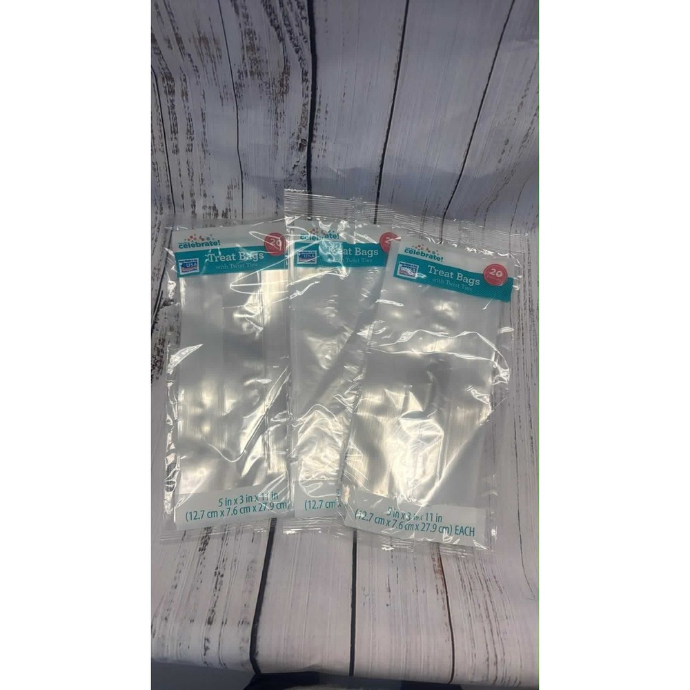 Treat Bags with Twist Ties 20 Count Clear Plastic 5x3x11‎ inches